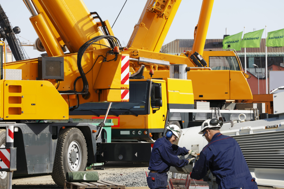 5 Advantages of Hiring Crane Hire Services